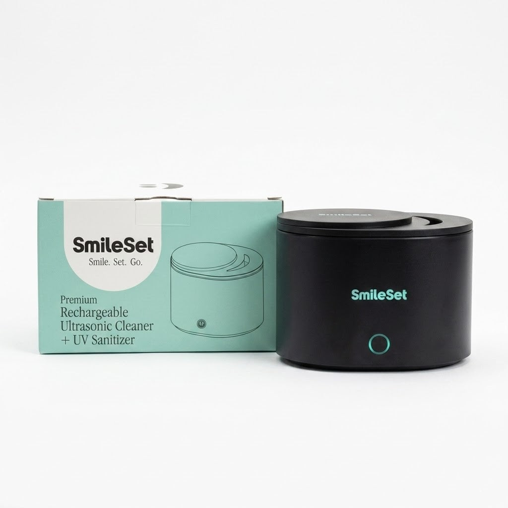 Black SmileSet rechargeable ultrasonic cleaner with its box