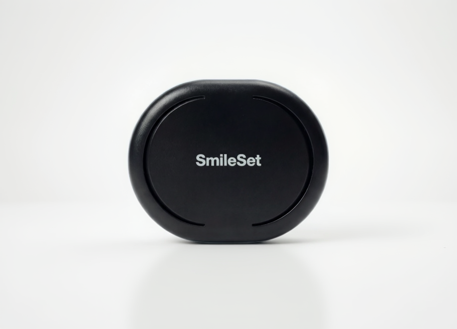 Vented Case with Mirror, Removal Tool & Floss Storage